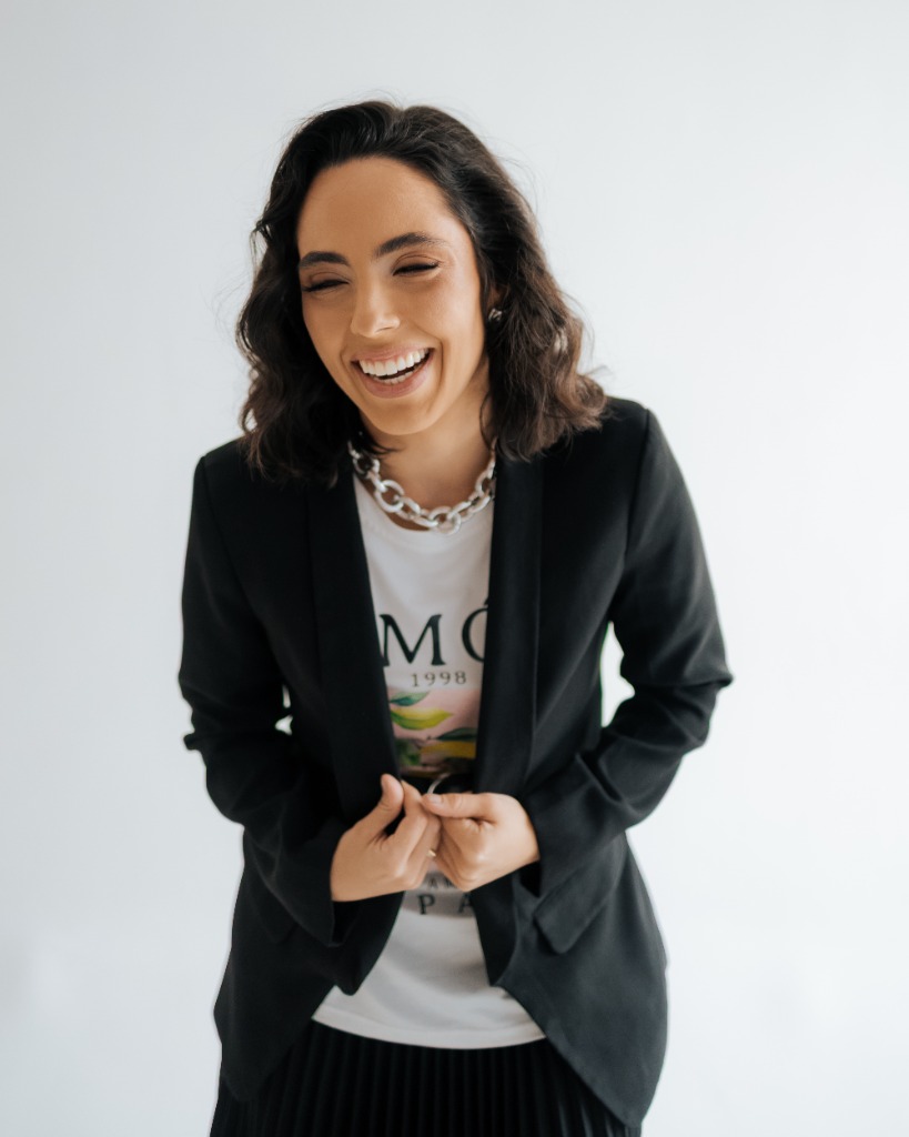 Emily Martins - Diretora Criativa e Estrategista